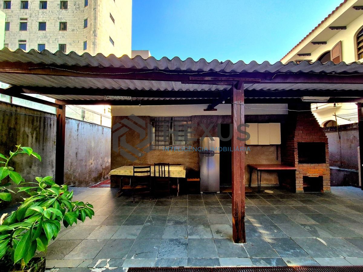 Foto 10 de Casa a 2 quadras da praia na região do Vila Maia nas Pitangueiras , Guarujá