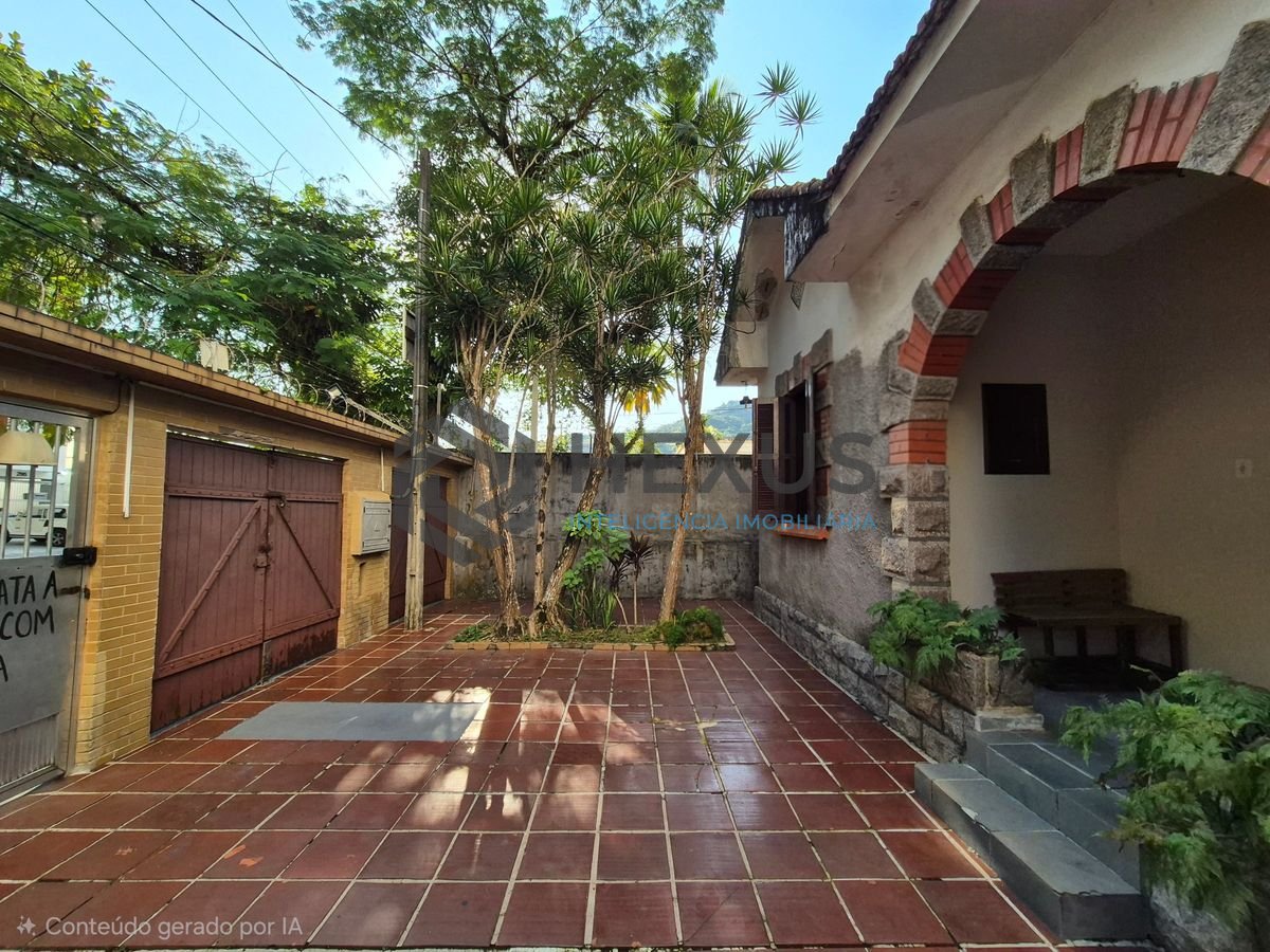 Foto 4 de Casa a 2 quadras da praia na região do Vila Maia nas Pitangueiras , Guarujá