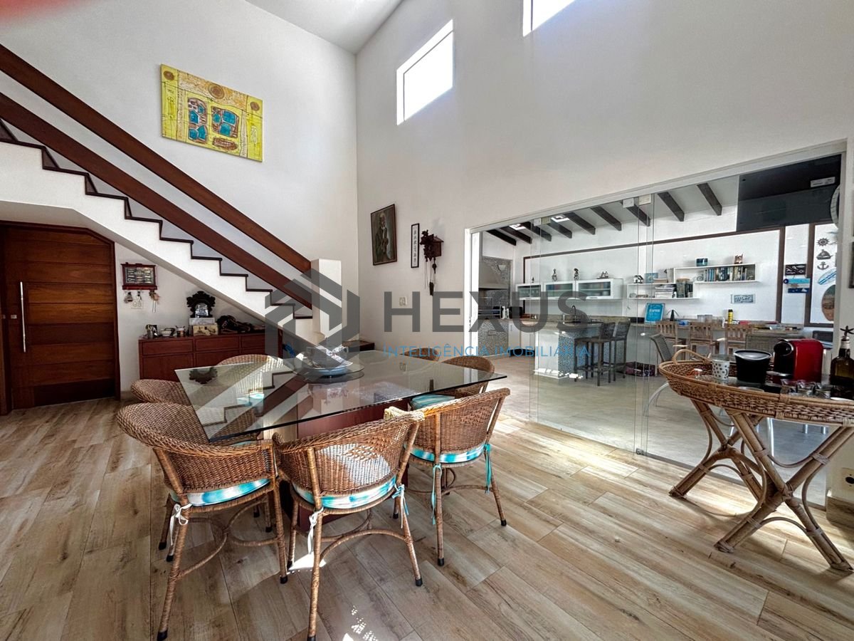Foto 29 de Casa reformada com piscina e área gourmet no Jardim Acapulco, Guarujá