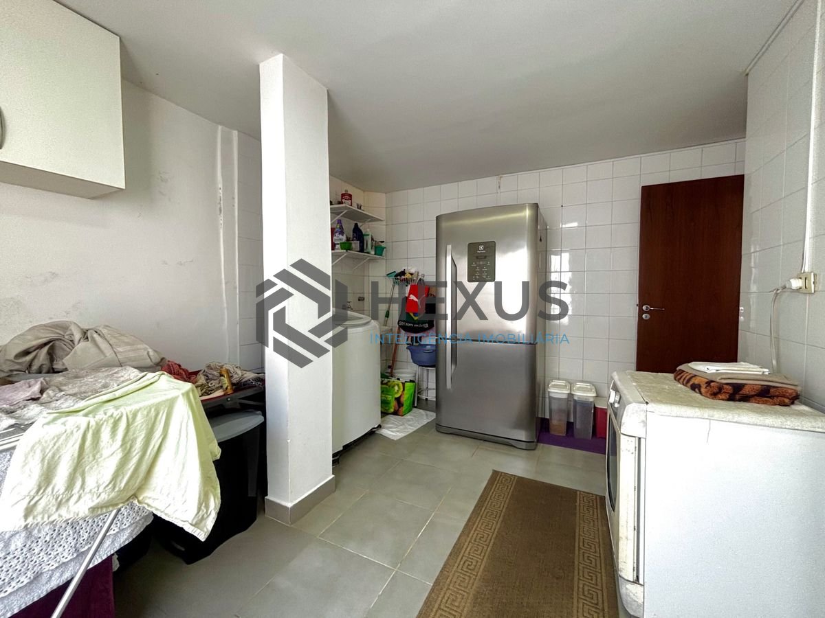 Foto 25 de Casa reformada com piscina e área gourmet no Jardim Acapulco, Guarujá