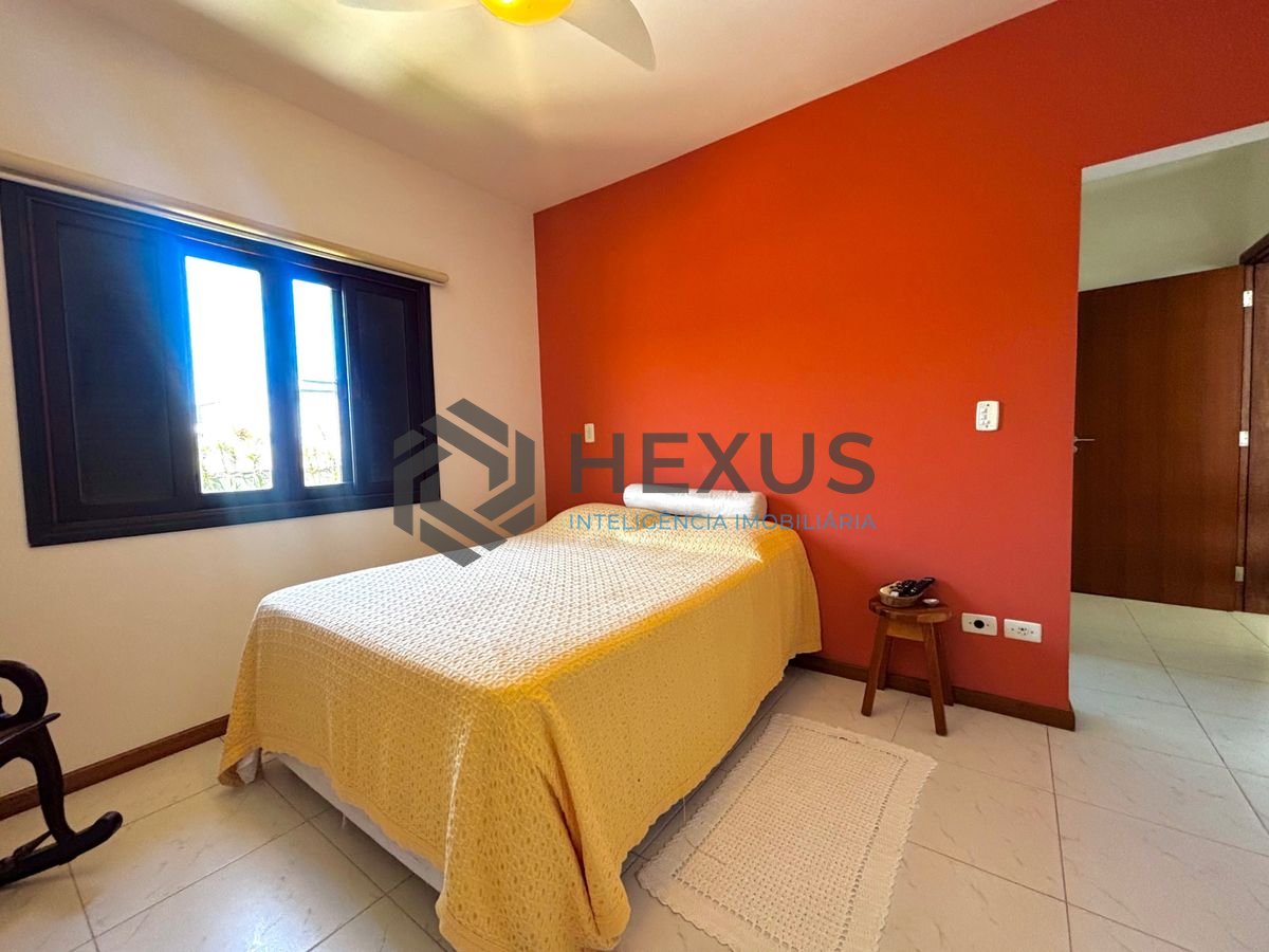 Foto 44 de Casa reformada com piscina e área gourmet no Jardim Acapulco, Guarujá