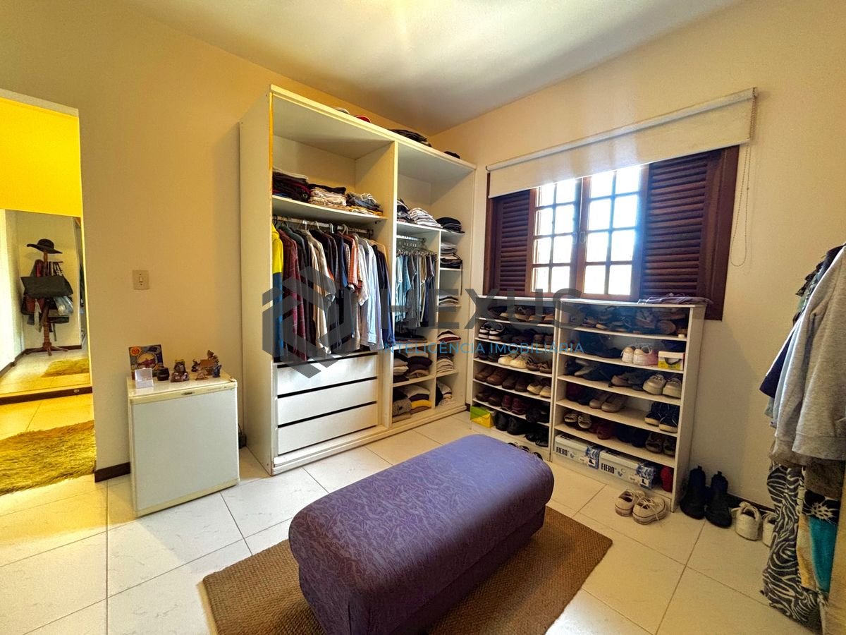 Foto 57 de Casa reformada com piscina e área gourmet no Jardim Acapulco, Guarujá