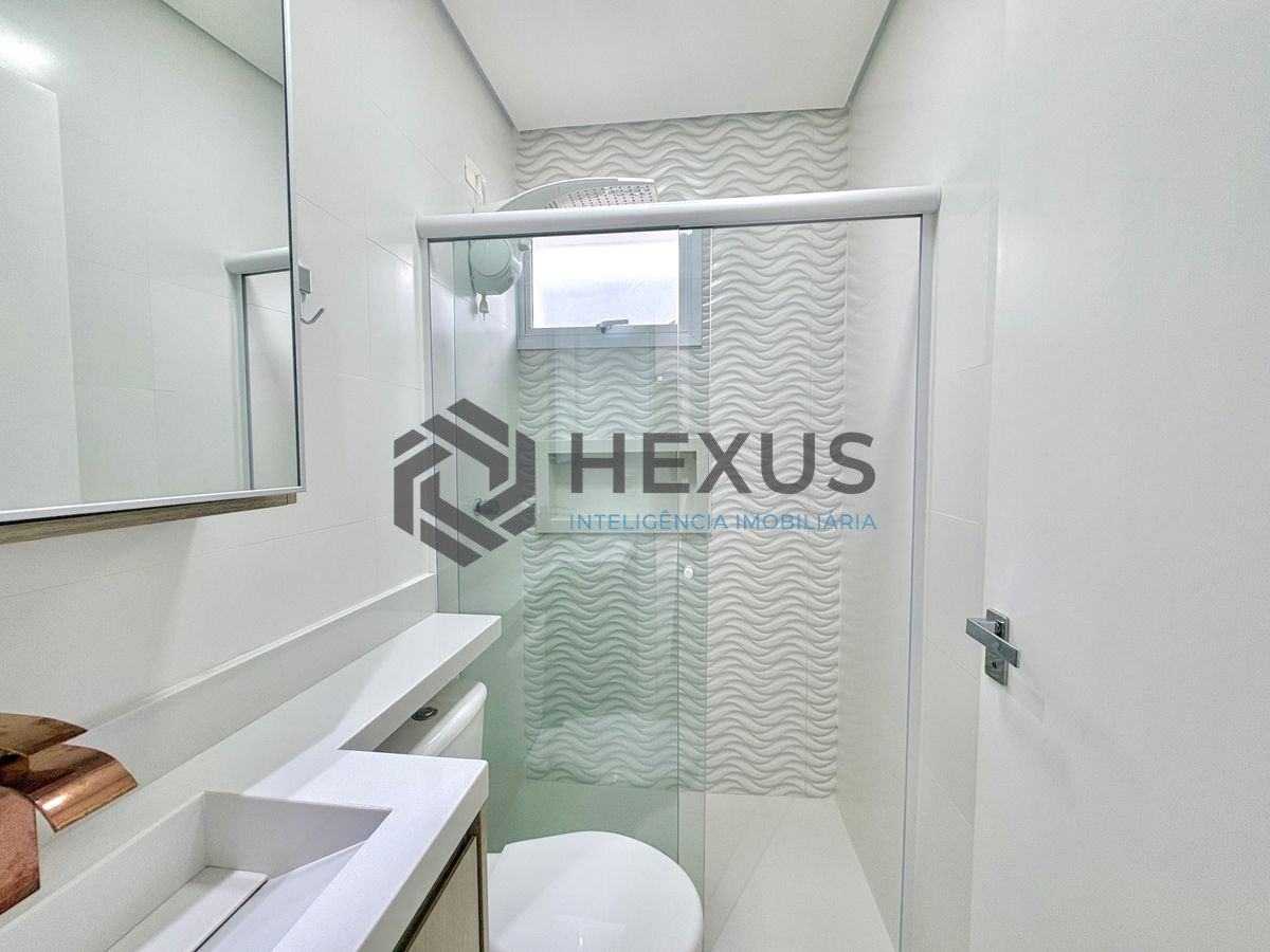 Foto 31 de Casa reformada com piscina e área gourmet no Jardim Acapulco, Guarujá