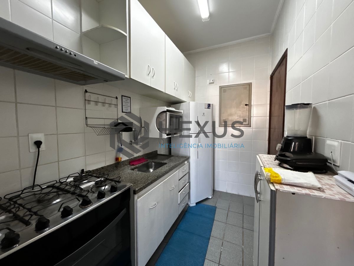 Foto 20 de Apartamento reformado com varanda a 500m da praia na Enseada, Guarujá