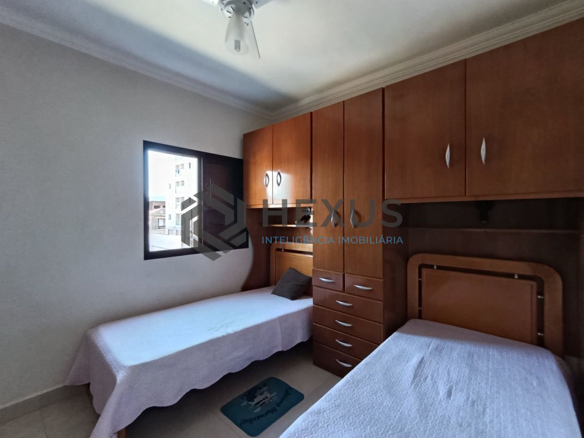 Foto 23 de Apartamento reformado com varanda e lazer a 300m da praia na região do Tortugas na Enseada, Guarujá