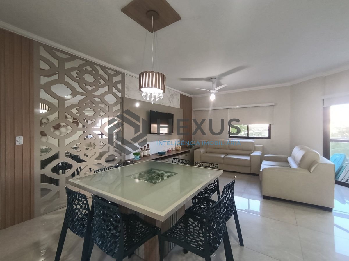 Foto 4 de Apartamento reformado com varanda e lazer a 300m da praia na região do Tortugas na Enseada, Guarujá