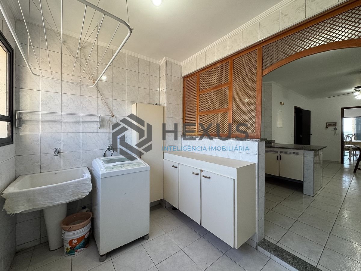 Foto 28 de Apartamento com varanda vista mar e lazer a 200m da praia no Jardim Astúrias, Guarujá