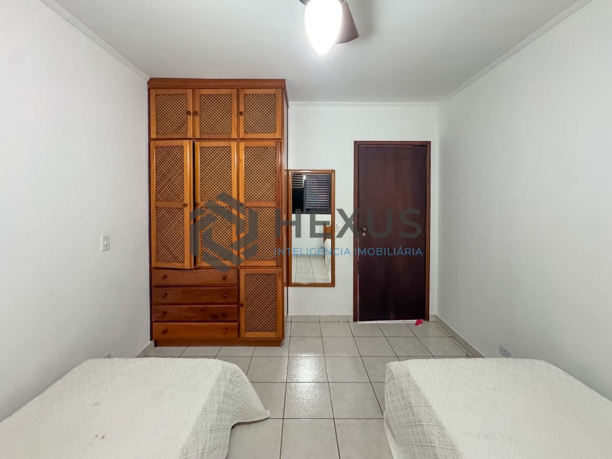 Foto 12 de Apartamento com varanda vista mar e lazer a 200m da praia no Jardim Astúrias, Guarujá
