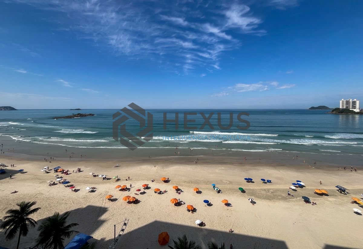 Foto 16 de Apartamento reformado frente mar com varanda vista mar nas Pitangueiras, Guarujá
