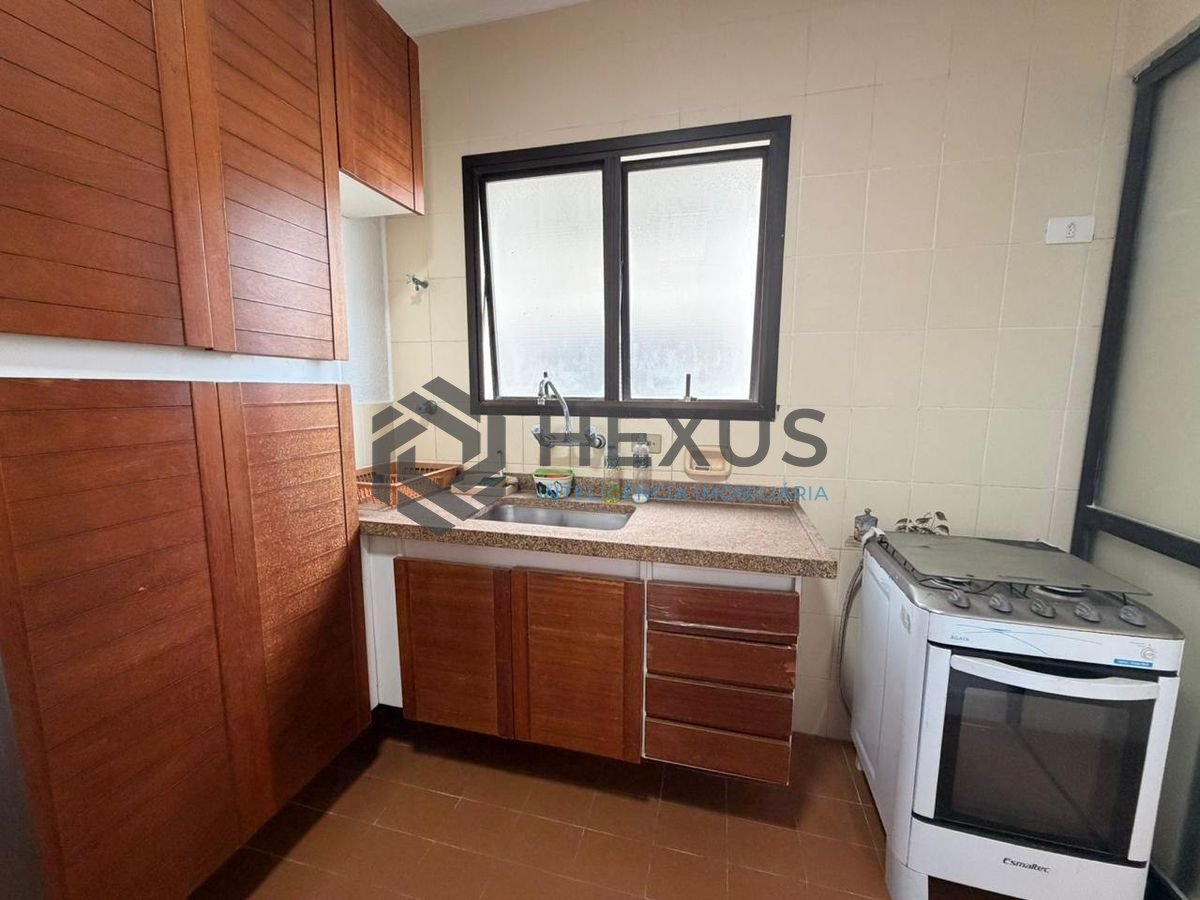 Foto 16 de Apartamento com varanda e lazer a 300m da praia na região do Tortugas na Enseada, Guarujá