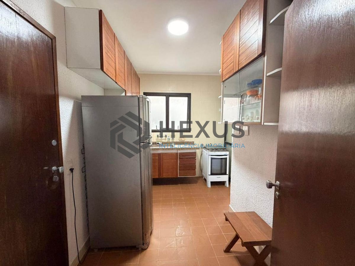 Foto 14 de Apartamento com varanda e lazer a 300m da praia na região do Tortugas na Enseada, Guarujá
