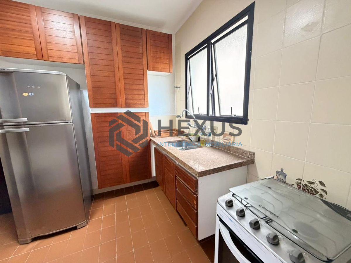 Foto 17 de Apartamento com varanda e lazer a 300m da praia na região do Tortugas na Enseada, Guarujá