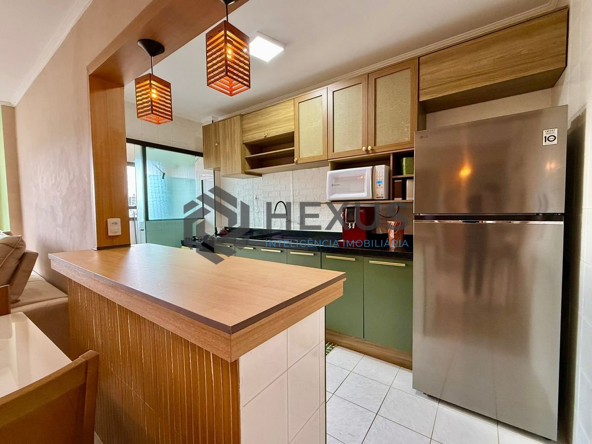 Foto 13 de Apartamento reformado com varanda vista mar e lazer a 350m da praia na região do Tejereba na Enseada, Guarujá
