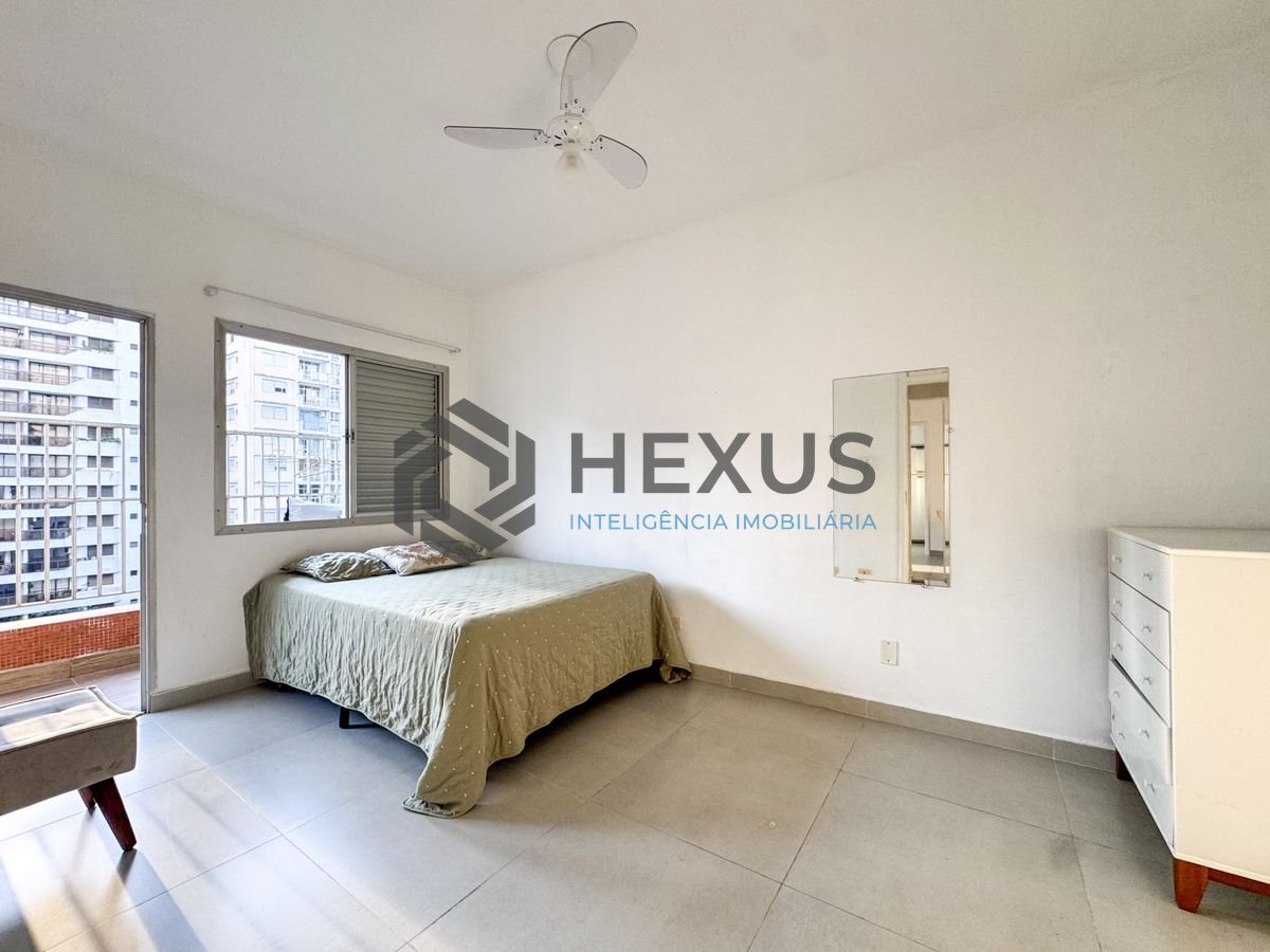 Foto 8 de Apartamento com varanda a 2 quadras da praia nas Pitangueiras, Guarujá