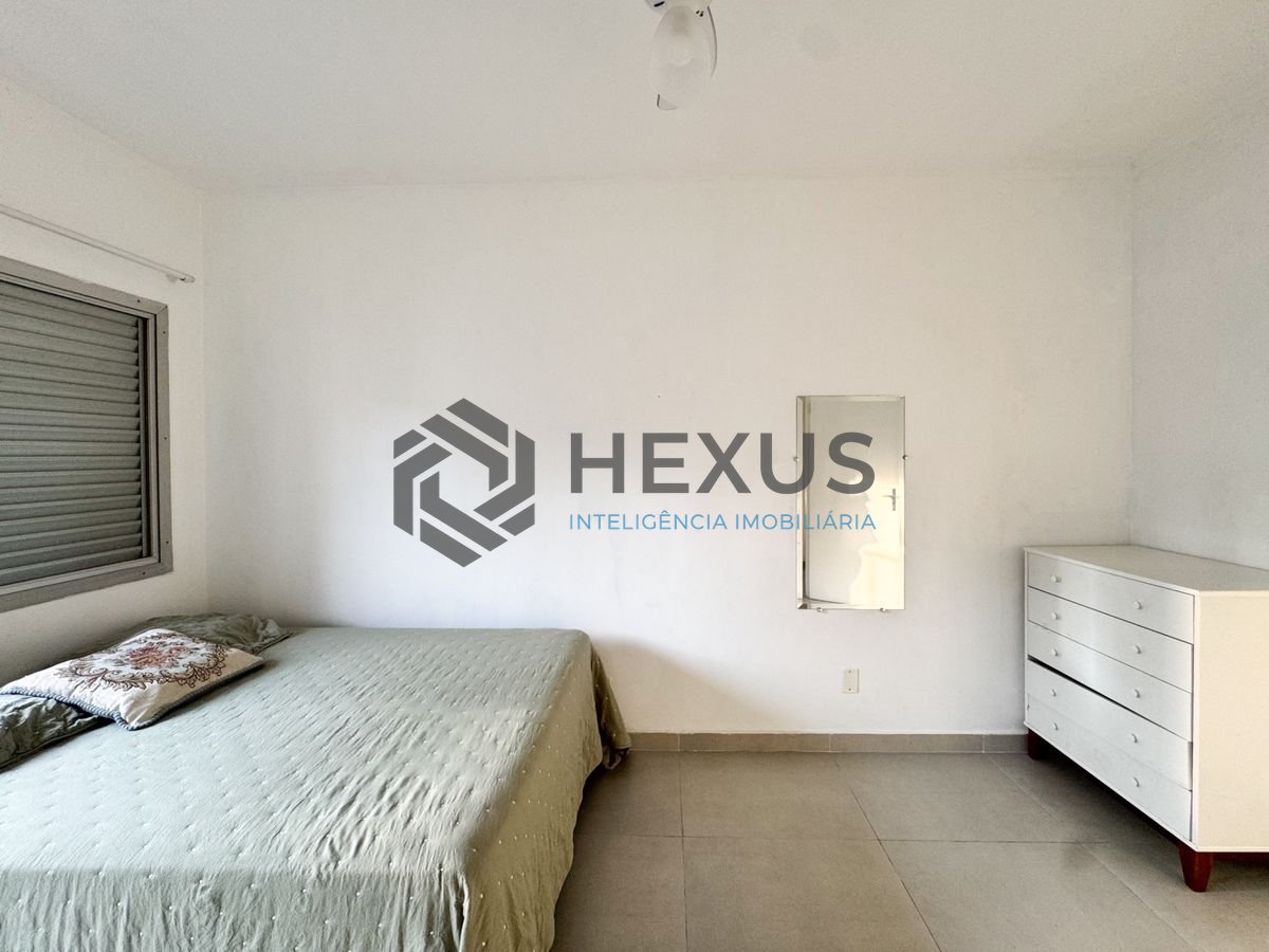 Foto 10 de Apartamento com varanda a 2 quadras da praia nas Pitangueiras, Guarujá