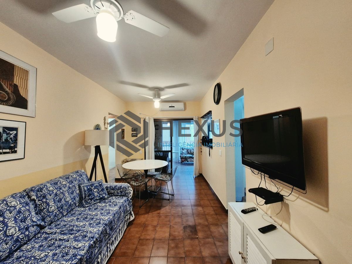 Foto 11 de Apartamento com varanda e lazer a 100m da praia na região do Maluf nas Pitangueiras, Guarujá