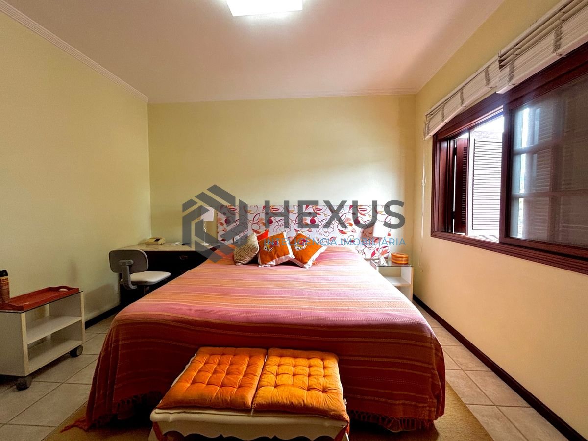 Foto 27 de Casa reformada com piscina e área gourmet no Jardim Acapulco, Guarujá