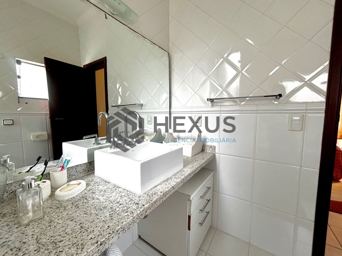 Foto 23 de Casa reformada com piscina e área gourmet no Jardim Acapulco, Guarujá