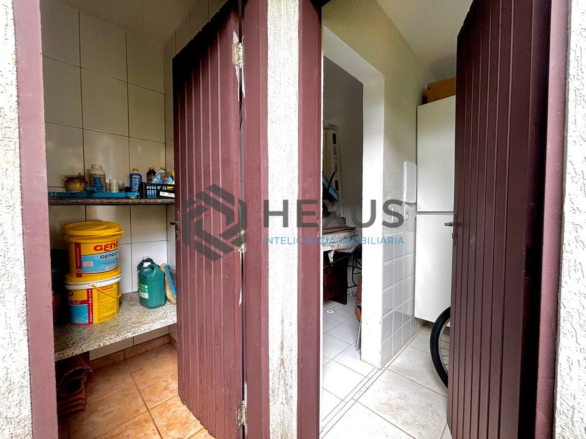 Foto 56 de Casa reformada com piscina e área gourmet no Jardim Acapulco, Guarujá