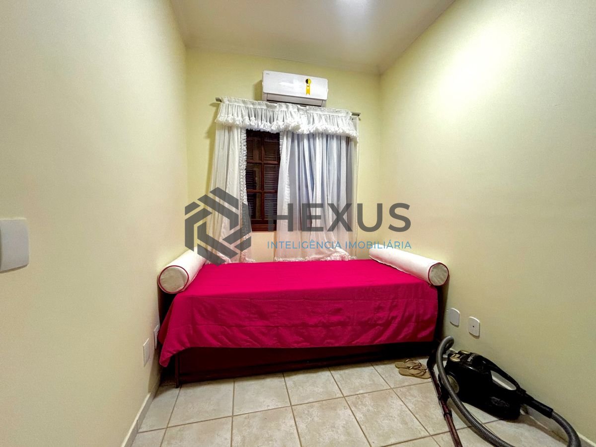 Foto 46 de Casa reformada com piscina e área gourmet no Jardim Acapulco, Guarujá