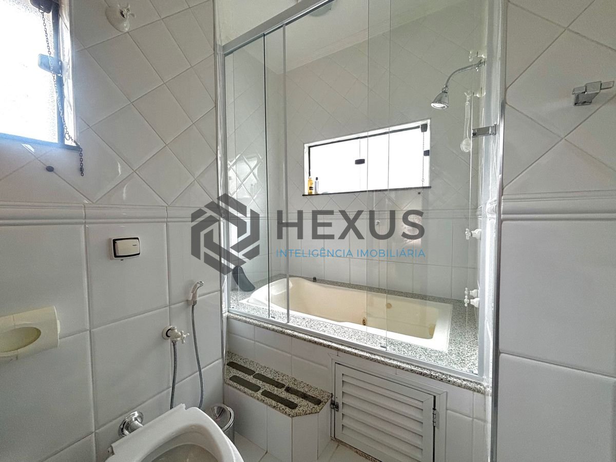 Foto 22 de Casa reformada com piscina e área gourmet no Jardim Acapulco, Guarujá