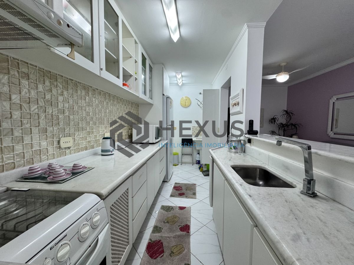 Foto 24 de Apartamento reformado com varanda e lazer a 100m da praia na região do Maluf nas Pitangueiras, Guarujá