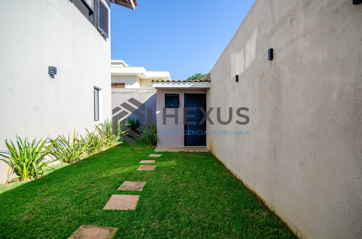 Foto 31 de Casa reformado com piscina e área gourmet a 250m da praia no Pernambuco, Guarujá