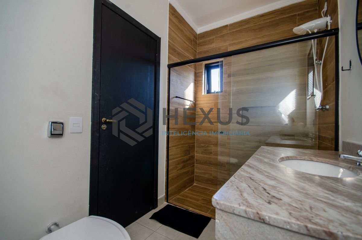 Foto 22 de Casa reformado com piscina e área gourmet a 250m da praia no Pernambuco, Guarujá