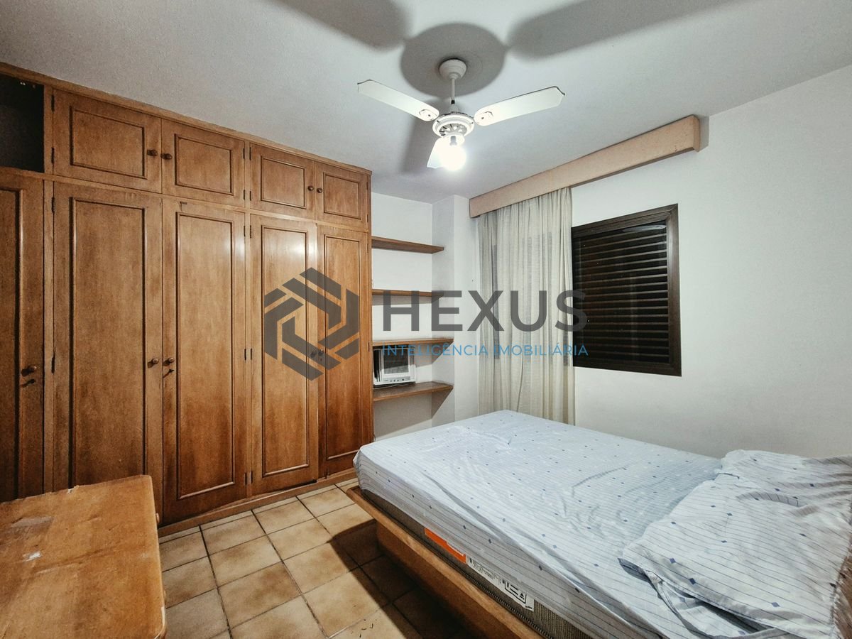 Foto 10 de Apartamento com varanda e lazer a 200m da praia nas Pitangueiras, Guarujá
