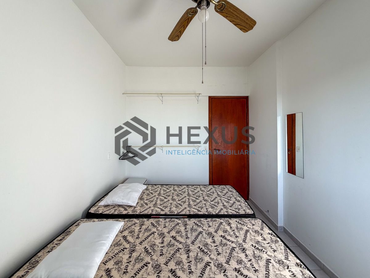 Foto 13 de Apartamento com varanda e lazer a 500m da praia na Enseada, Guarujá