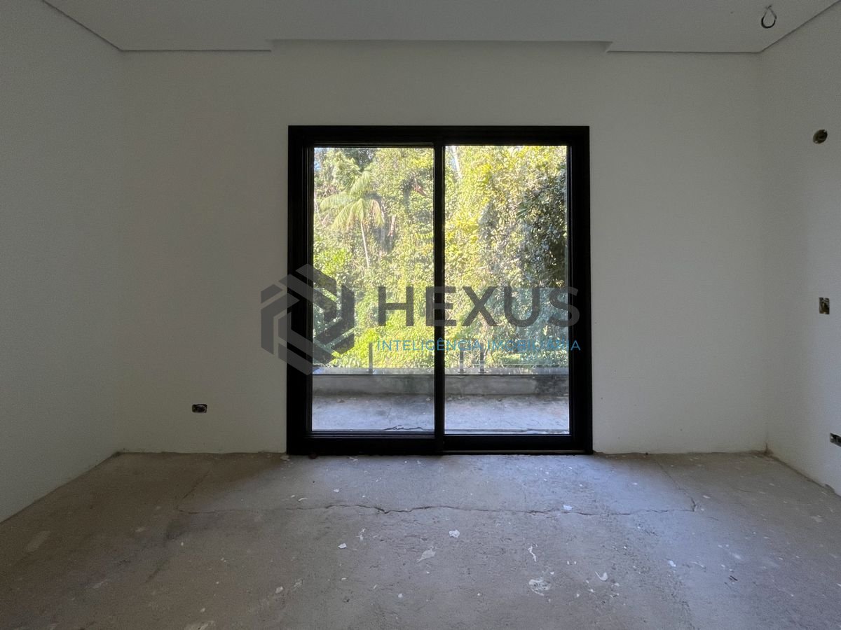 Foto 40 de Casa nova Tela em Branco, 300 mts da praia, no Condomínio Iporanga, Guarujá, SP