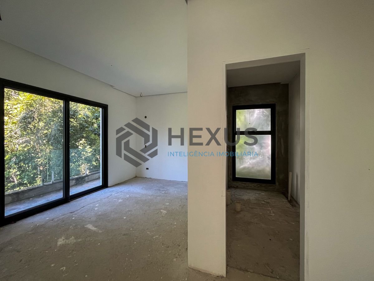Foto 37 de Casa nova Tela em Branco, 300 mts da praia, no Condomínio Iporanga, Guarujá, SP