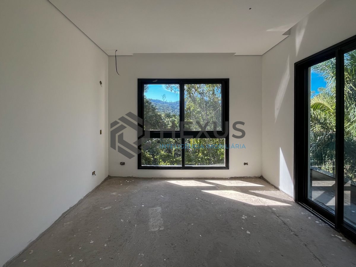 Foto 54 de Casa nova Tela em Branco, 300 mts da praia, no Condomínio Iporanga, Guarujá, SP
