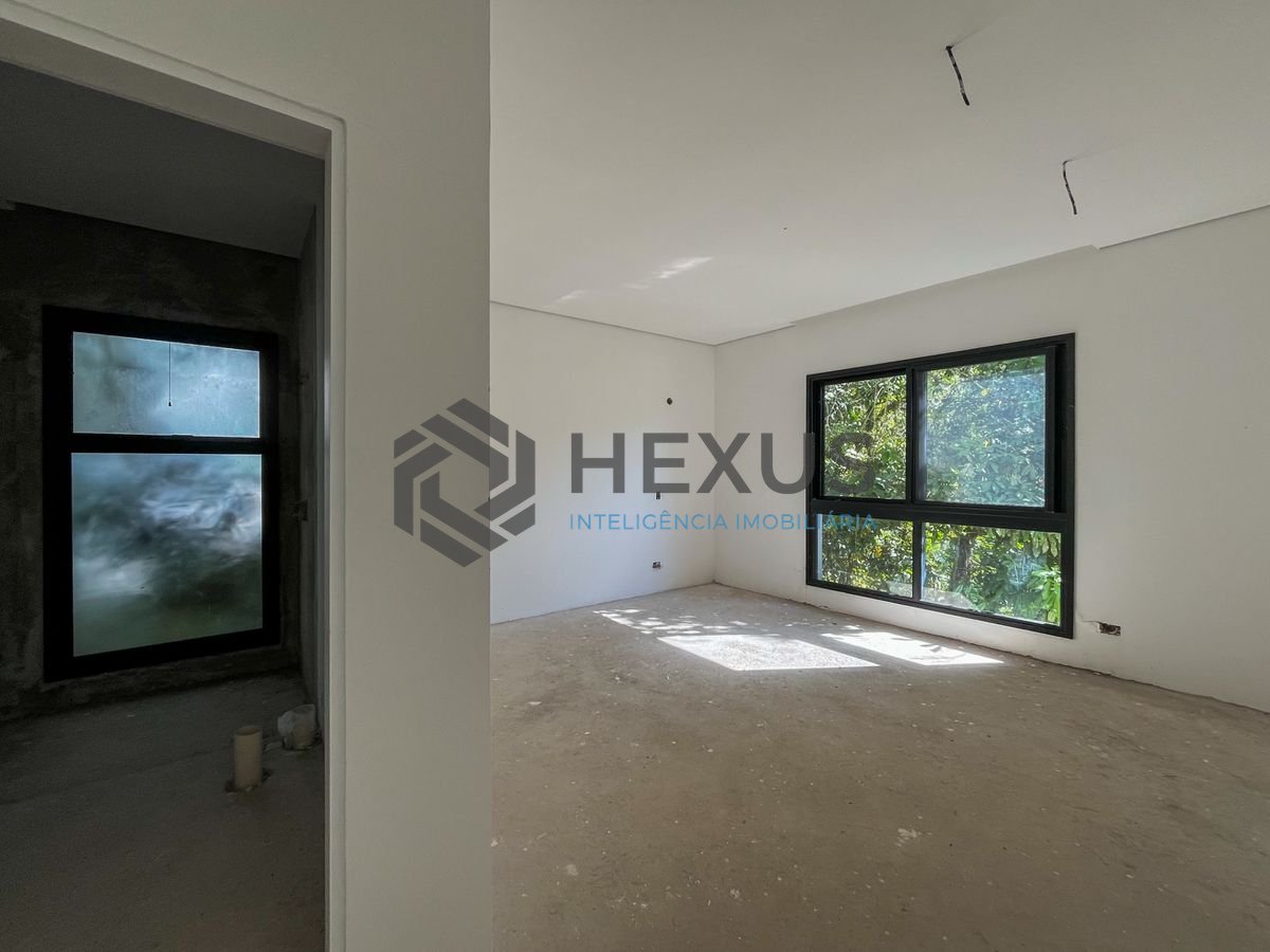 Foto 42 de Casa nova Tela em Branco, 300 mts da praia, no Condomínio Iporanga, Guarujá, SP