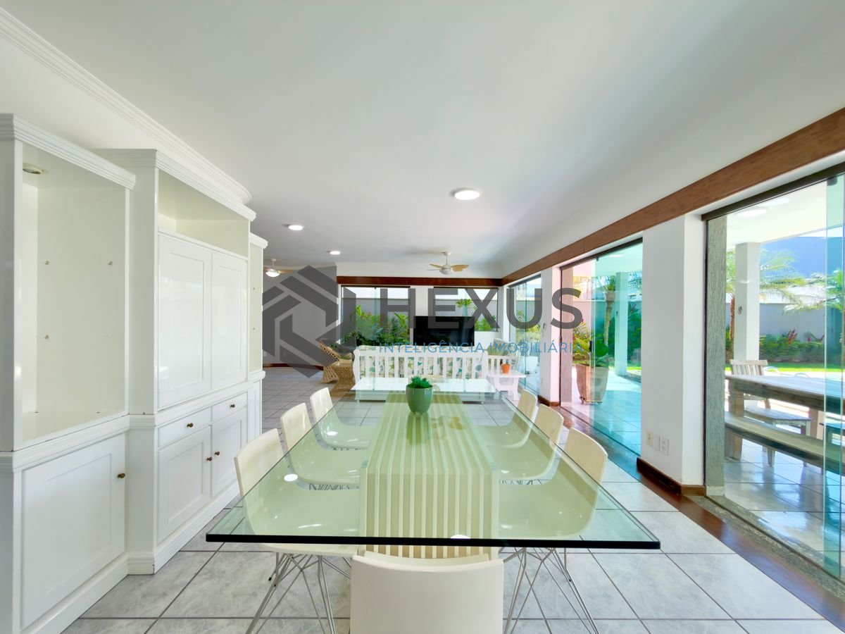 Foto 11 de Casa de alto padrão com piscina e área gourmet no Jardim Acapulco, Guarujá