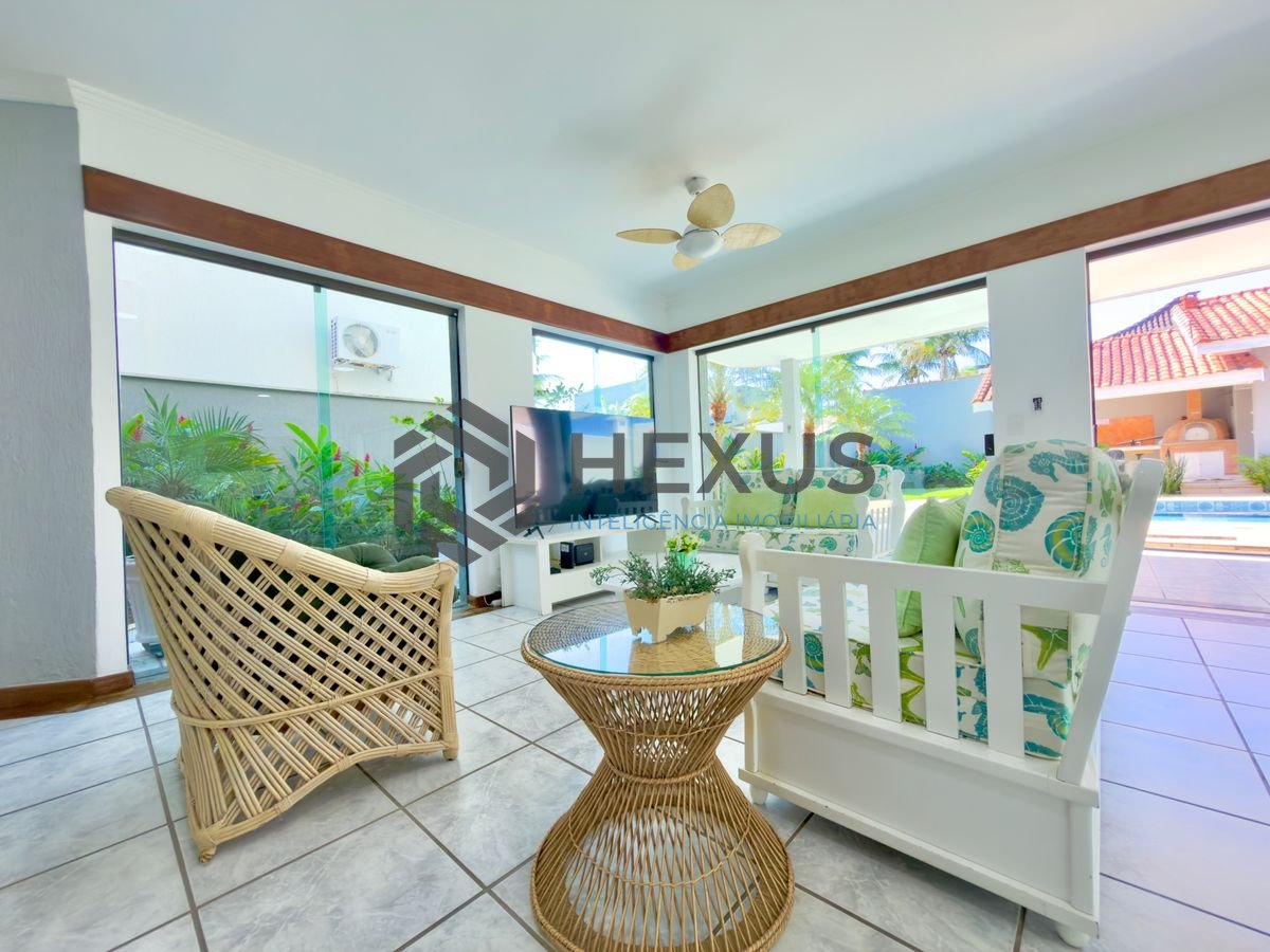 Foto 20 de Casa de alto padrão com piscina e área gourmet no Jardim Acapulco, Guarujá