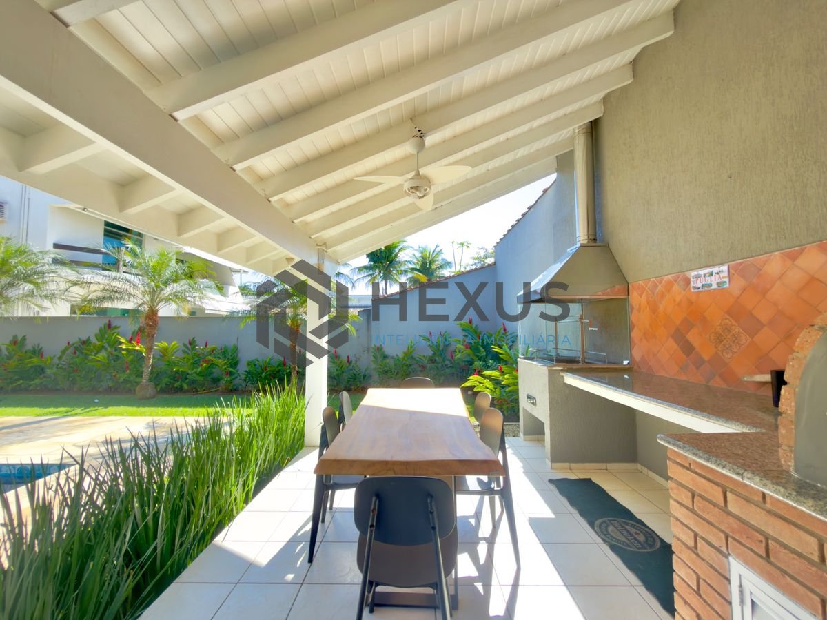 Foto 5 de Casa de alto padrão com piscina e área gourmet no Jardim Acapulco, Guarujá