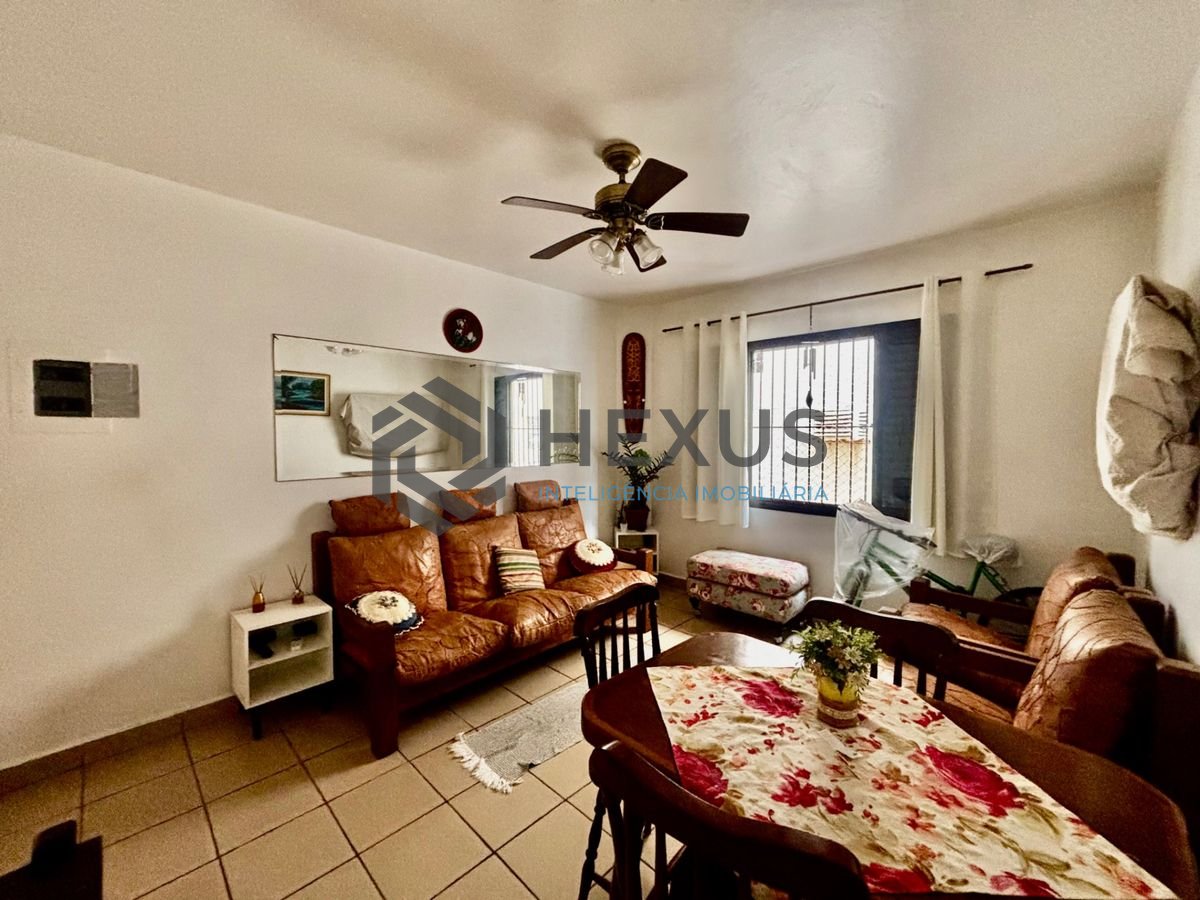 Foto 4 de Apartamento reformado a 200m da Praia do Tombo, Guarujá