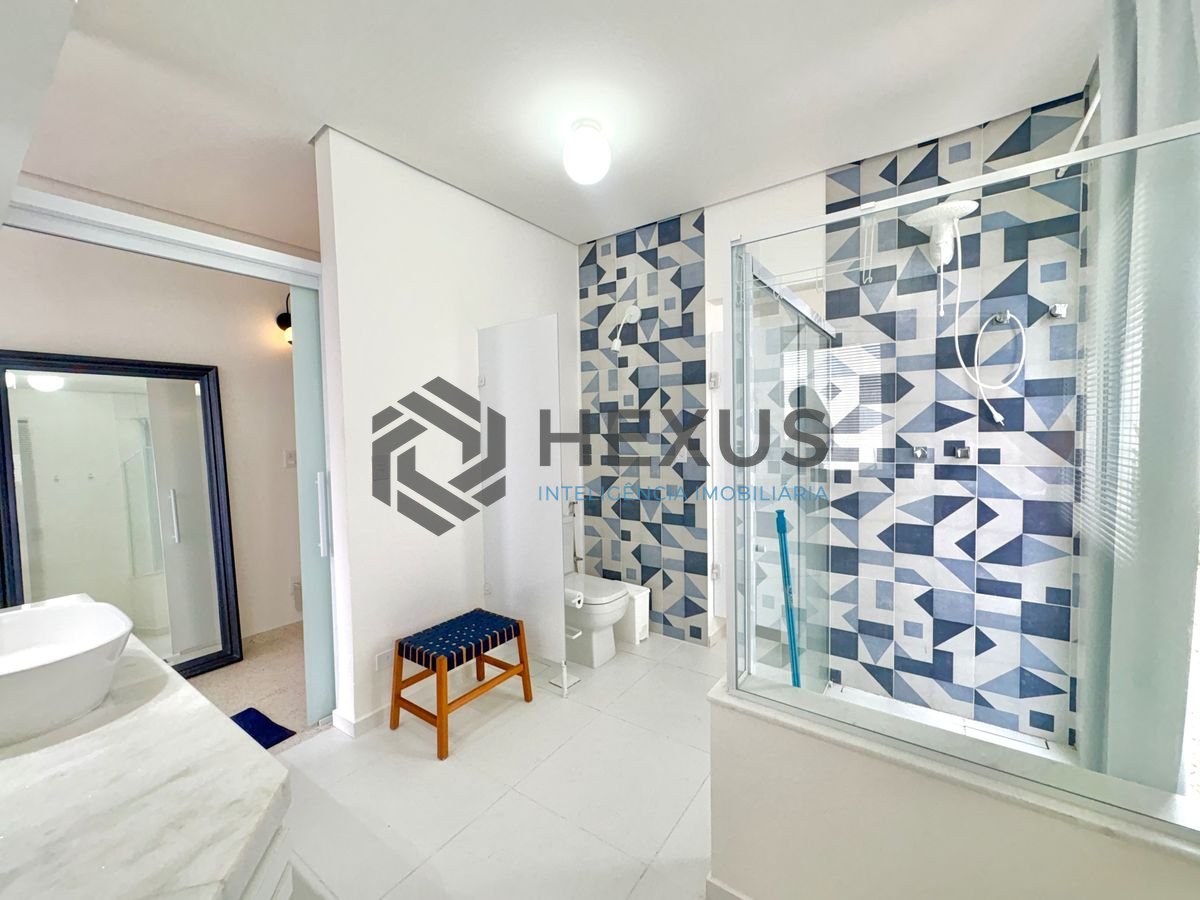 Foto 41 de Casa reformada com piscina e área gourmet no Jardim Acapulco, Guarujá
