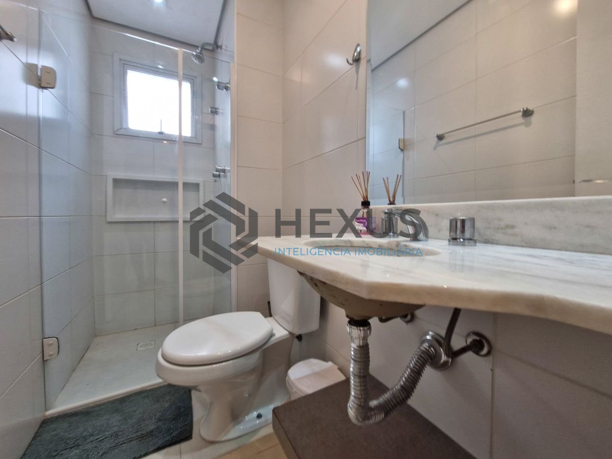 Foto 25 de Apartamento reformado com varanda gourmet vista mar na beira mar no Jardim Astúrias, Guarujá