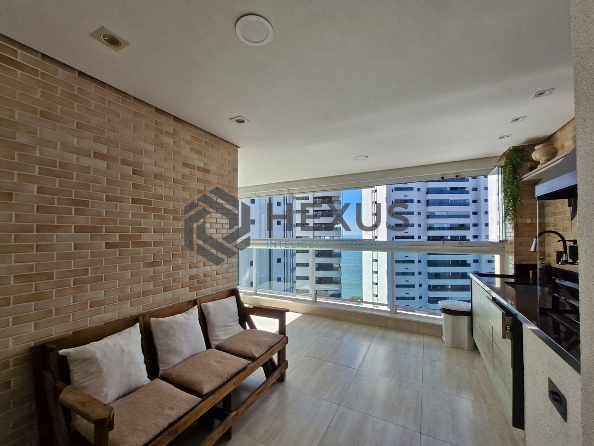 Foto 7 de Apartamento reformado com varanda gourmet vista mar na beira mar no Jardim Astúrias, Guarujá