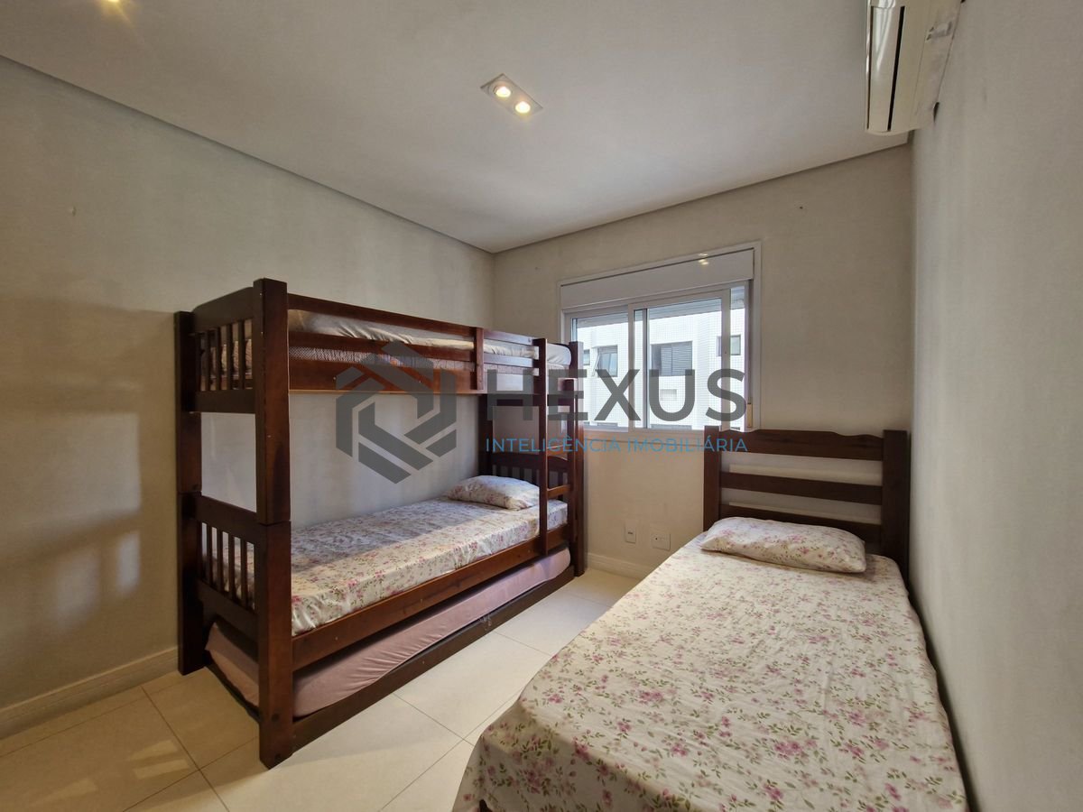 Foto 21 de Apartamento reformado com varanda gourmet vista mar na beira mar no Jardim Astúrias, Guarujá