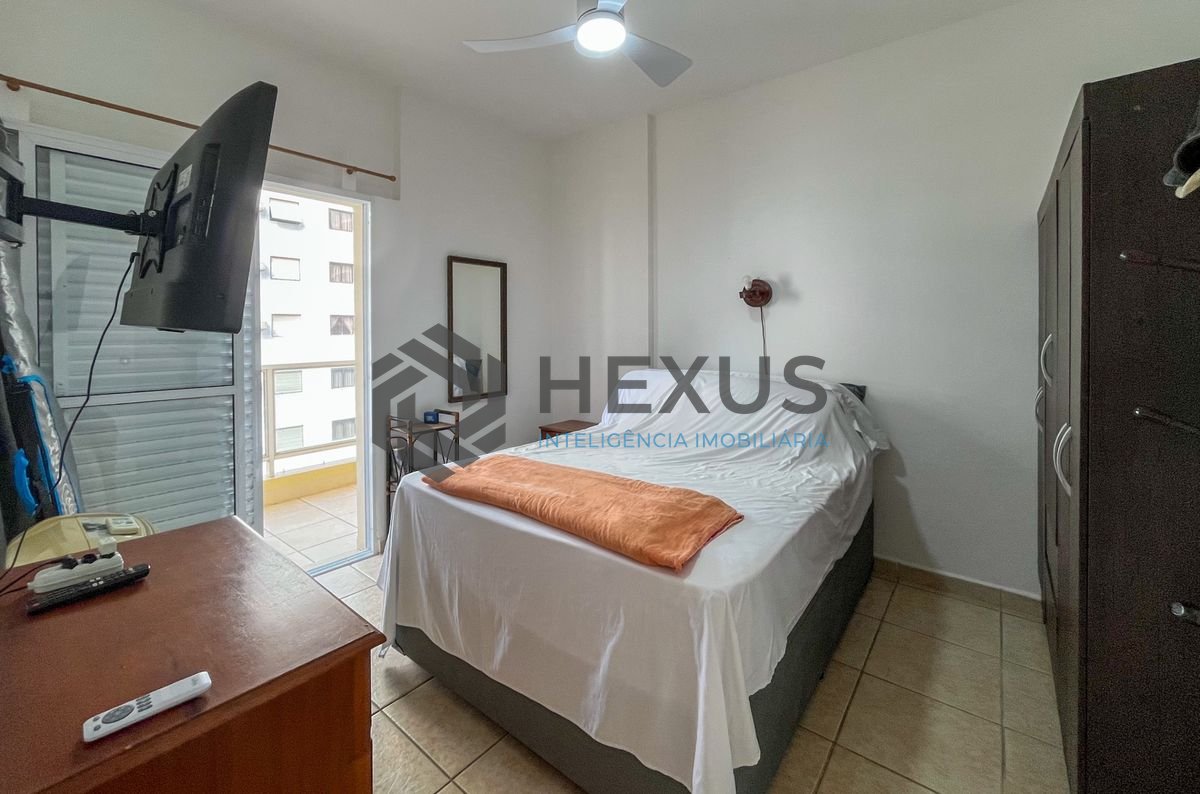 Foto 8 de Apartamento com varanda e lazer a 1 quadra da praia na região da Barra Funda nas Pitangueiras, Guarujá