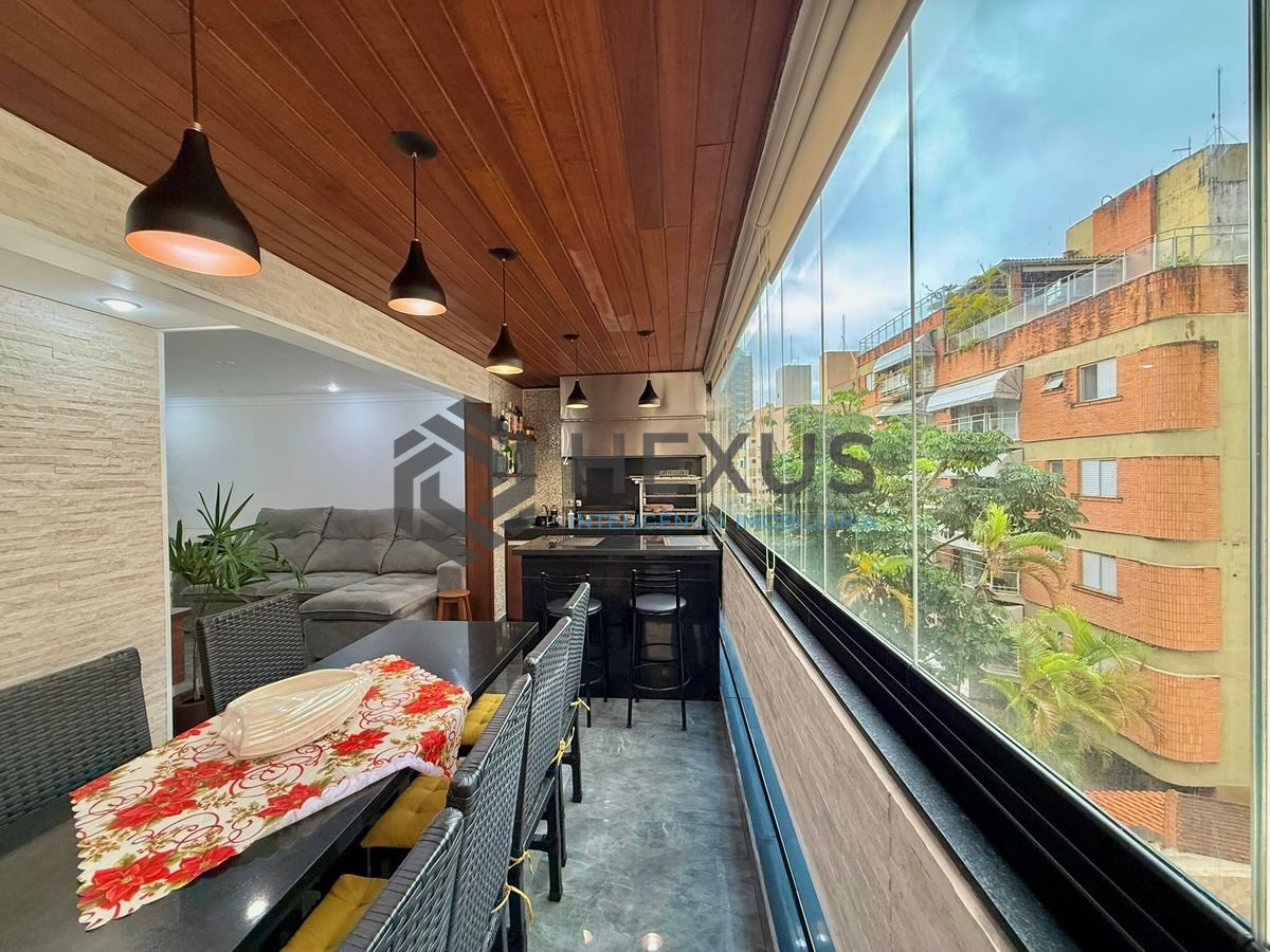 Foto 9 de Apartamento com varanda e lazer a 300m da praia na Enseada, Guarujá