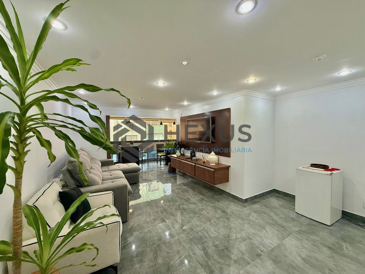 Foto 13 de Apartamento com varanda e lazer a 300m da praia na Enseada, Guarujá