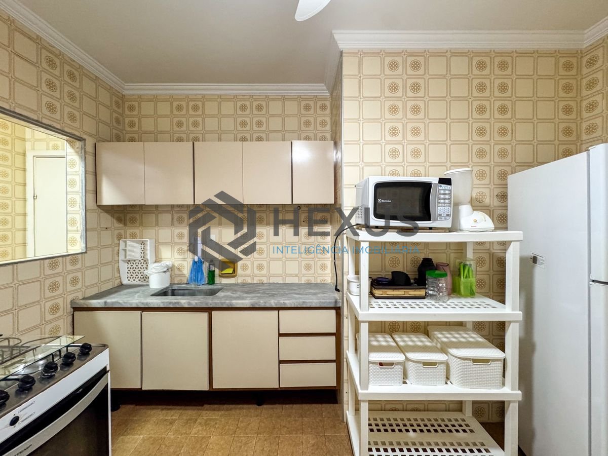Foto 24 de Apartamento com varanda vista mar e lazer na beira mar da praia nas Pitangueiras, Guarujá