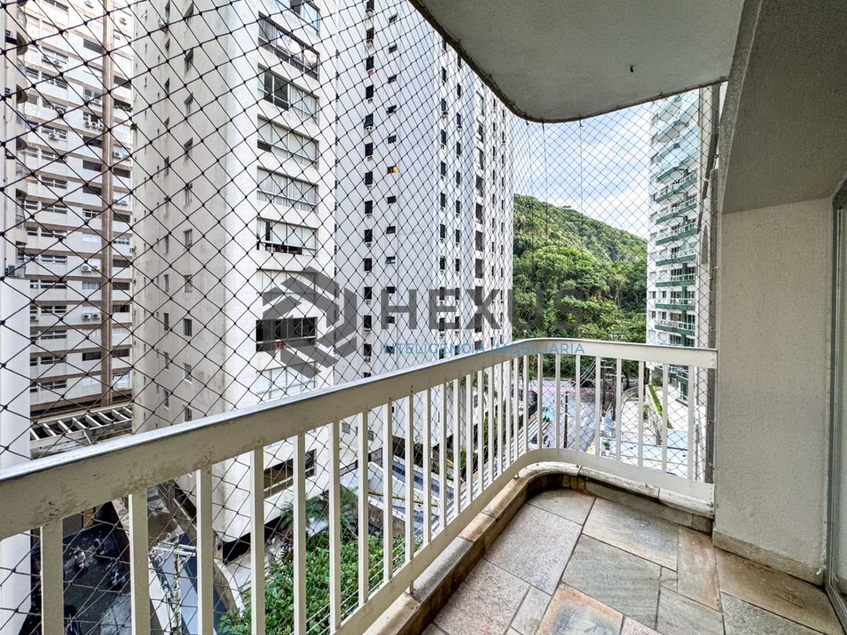Foto 10 de Apartamento com varanda vista mar e lazer na beira mar da praia nas Pitangueiras, Guarujá