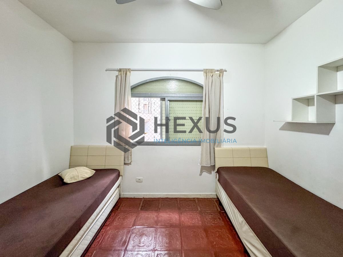 Foto 18 de Apartamento com varanda vista mar e lazer na beira mar da praia nas Pitangueiras, Guarujá