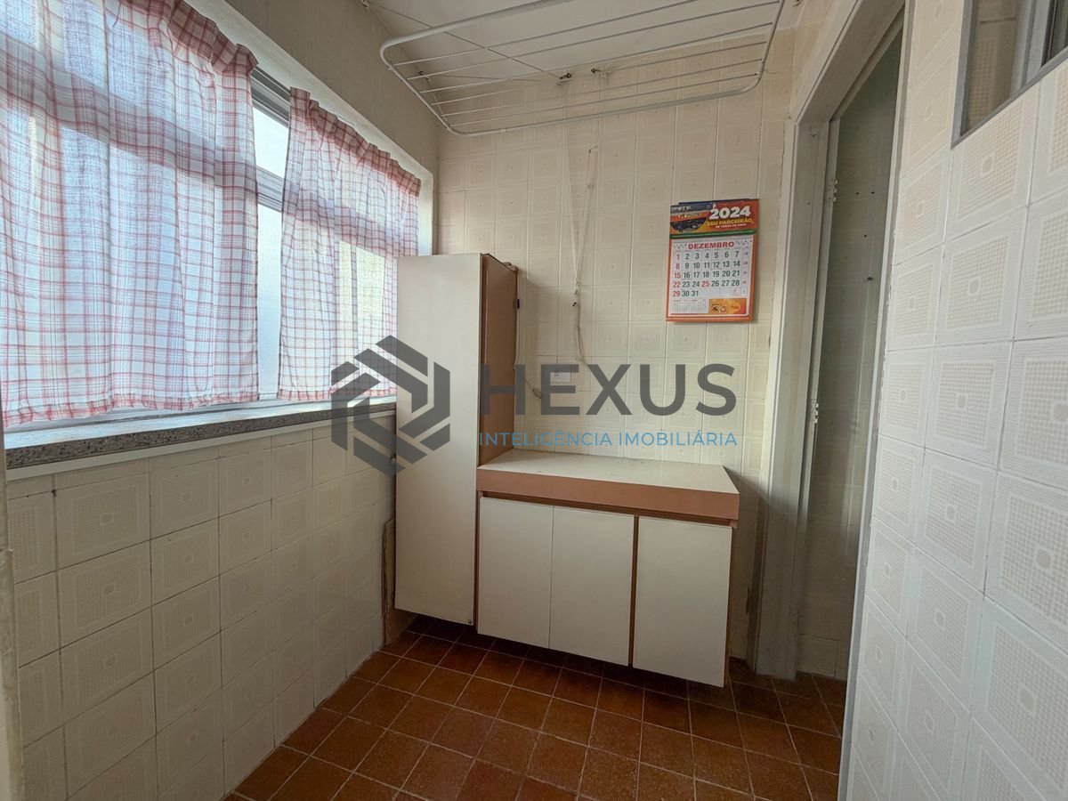 Foto 18 de Apartamento com varanda a 500m da praia na região da Vila Julia na Enseada, Guarujá