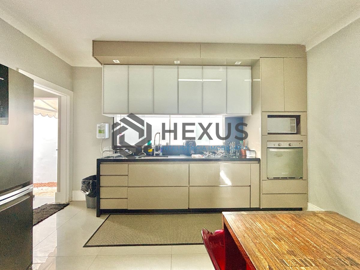 Foto 31 de Casa reformada com piscina e área gourmet no Jardim Acapulco, Guarujá
